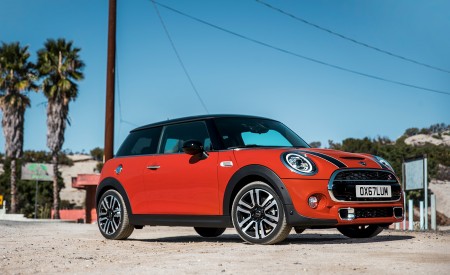 2019 MINI Hardtop 2 Door Front Three-Quarter Wallpapers 450x275 (63)