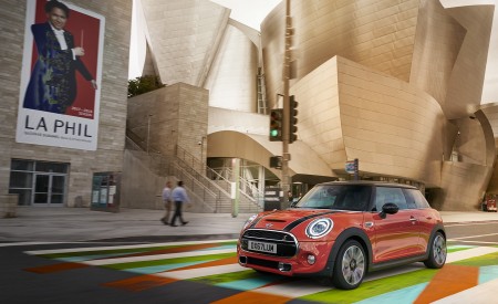 2019 MINI Hardtop 2 Door Front Three-Quarter Wallpapers 450x275 (41)