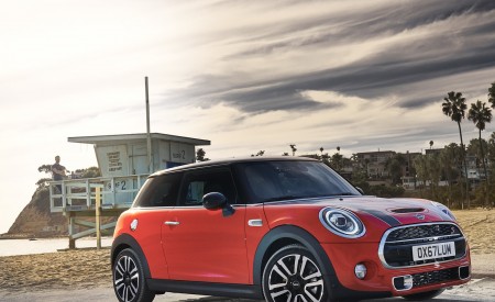 2019 MINI Hardtop 2 Door Front Three-Quarter Wallpapers 450x275 (30)