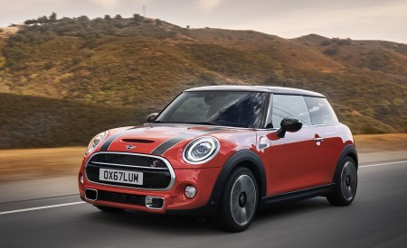 2019 MINI Hardtop 2 Door Front Three-Quarter Wallpapers 450x275 (14)