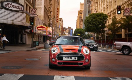 2019 MINI Hardtop 2 Door Front Wallpapers 450x275 (62)