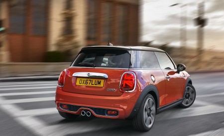 2019 MINI Hardtop 2 Door Rear Three-Quarter Wallpapers 450x275 (38)
