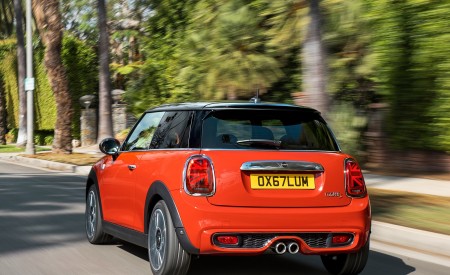 2019 MINI Hardtop 2 Door Rear Wallpapers 450x275 (36)