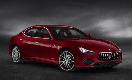 2019 Maserati Ghibli SQ4 GranSport Front Three-Quarter Wallpapers 450x275 (11)