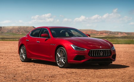 2019 Maserati Ghibli SQ4 GranSport Front Three-Quarter Wallpapers 450x275 (8)