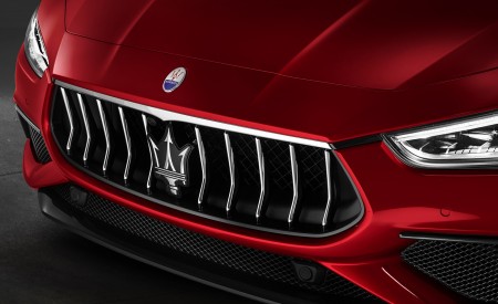 2019 Maserati Ghibli SQ4 GranSport Grill Wallpapers 450x275 (17)
