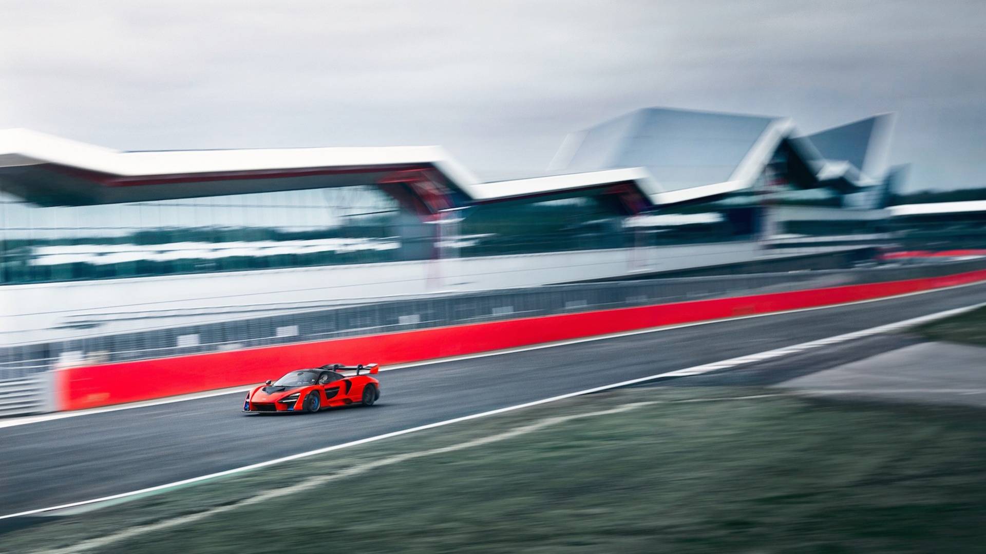 2019 McLaren Senna (Color: Delta Red) Front Three-Quarter Wallpapers (12)