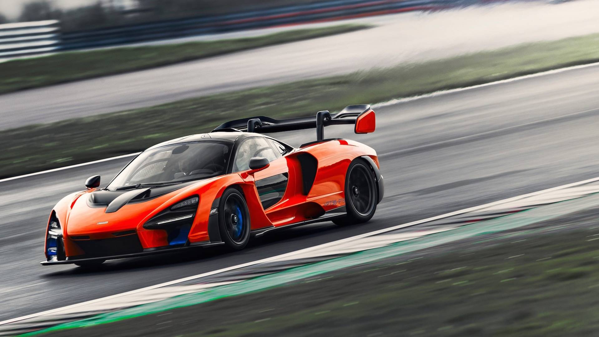 2019 McLaren Senna (Color: Delta Red) Front Three-Quarter Wallpapers #25 of 130
