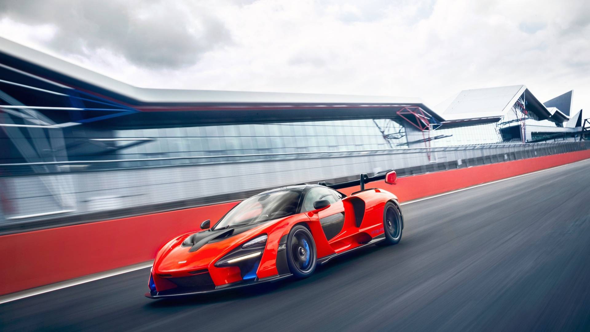 2019 McLaren Senna (Color: Delta Red) Front Three-Quarter Wallpapers (11)
