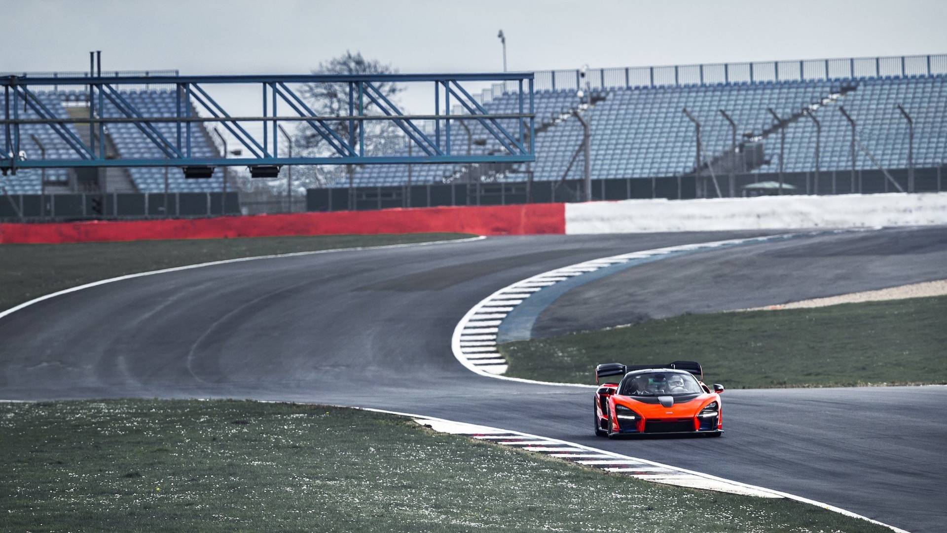 2019 McLaren Senna (Color: Delta Red) Front Wallpapers #16 of 130
