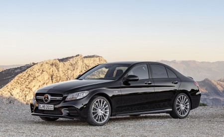 2019 Mercedes-AMG C43 4MATIC (Color: Obsidian Black Metallic) Front Three-Quarter Wallpapers 450x275 (179)