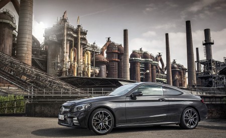 2019 Mercedes-AMG C43 4MATIC Coupe (Color: Graphite Grey Metallic) Front Three-Quarter Wallpapers 450x275 (36)
