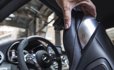 2019 Mercedes-AMG C43 4MATIC Coupe Interior Detail Wallpapers 450x275 (70)