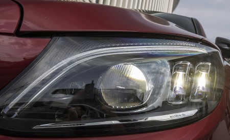 2019 Mercedes-AMG C43 4MATIC Sedan (Color: Hyacinth Red) Headlight Wallpapers 450x275 (56)
