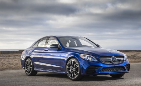 2019 Mercedes-AMG C43 Sedan (US-Spec) Front Three-Quarter Wallpapers 450x275 (117)