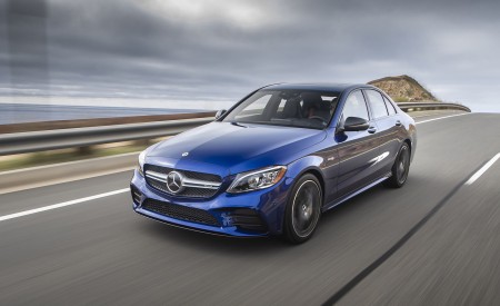 2019 Mercedes-AMG C43 Sedan (US-Spec) Front Three-Quarter Wallpapers 450x275 (96)