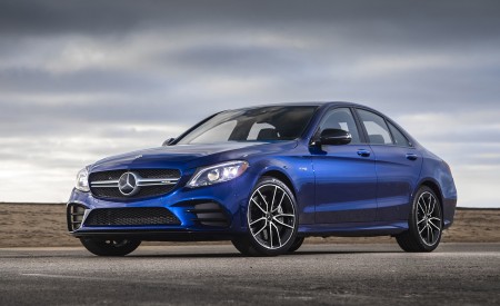 2019 Mercedes-AMG C43 Sedan (US-Spec) Front Three-Quarter Wallpapers 450x275 (123)
