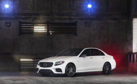 2019 Mercedes-AMG E53 Sedan Front Three-Quarter Wallpapers 450x275 (17)