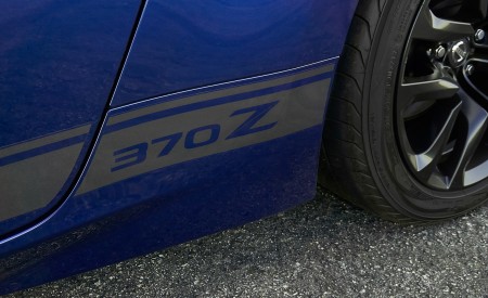 2019 Nissan 370Z Heritage Edition Detail Wallpapers 450x275 (31)