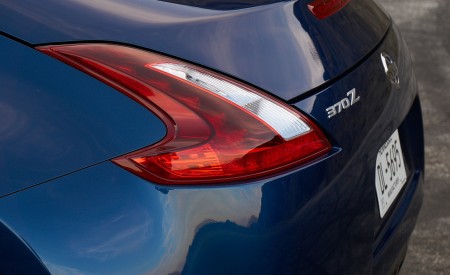 2019 Nissan 370Z Heritage Edition Tail Light Wallpapers 450x275 (28)