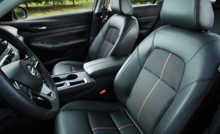 2019 Nissan Altima Interior Front Seats Wallpapers 450x275 (37)