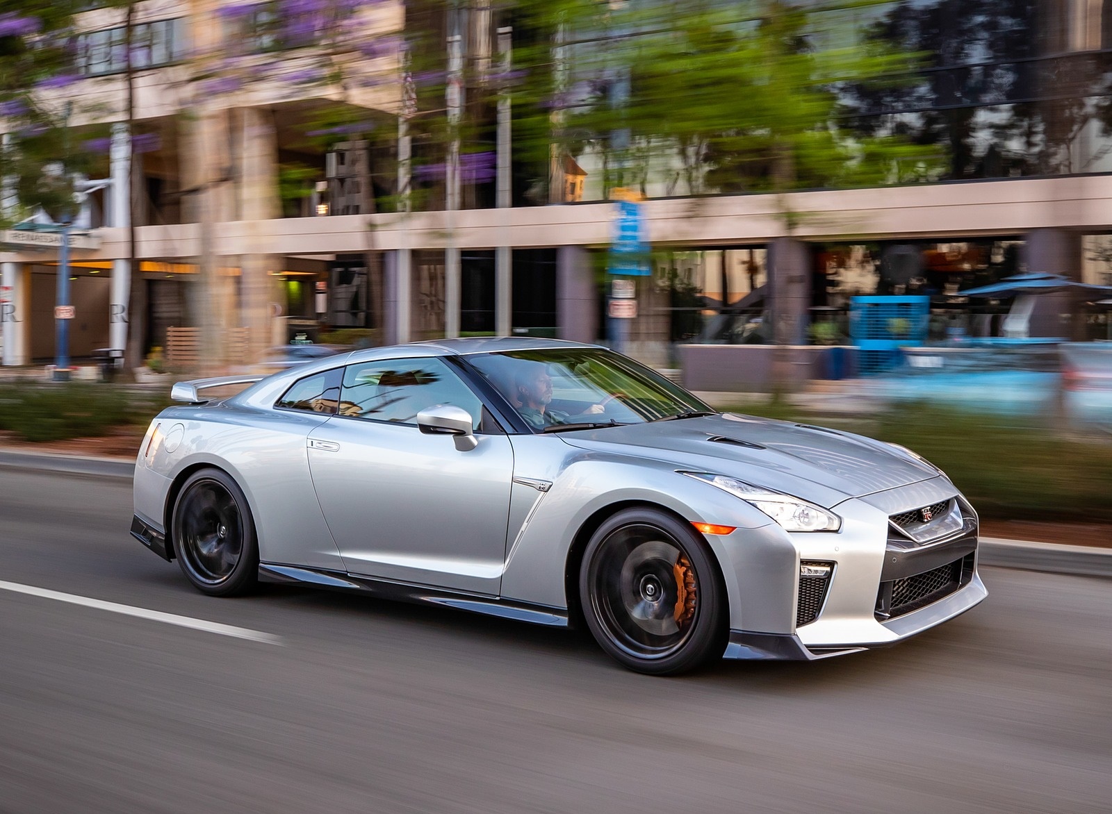 2019 Nissan GT-R Front Three-Quarter Wallpapers #2 of 17