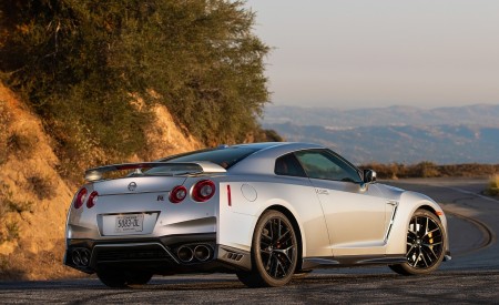 2019 Nissan GT-R Rear Three-Quarter Wallpapers 450x275 (8)
