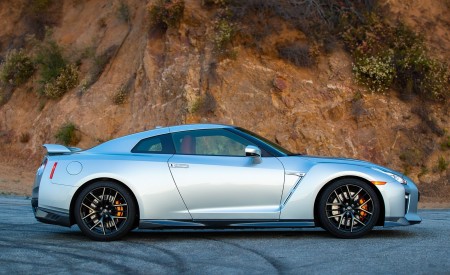 2019 Nissan GT-R Side Wallpapers 450x275 (6)