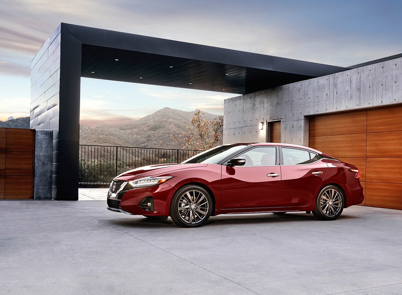 2019 Nissan Maxima Front Three-Quarter Wallpapers (2)
