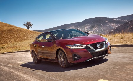 2019 Nissan Maxima Front Three-Quarter Wallpapers 450x275 (4)