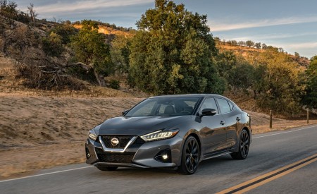 2019 Nissan Maxima Front Three-Quarter Wallpapers 450x275 (13)