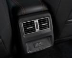 2019 Nissan Maxima Interior Detail Wallpapers 150x120 (22)