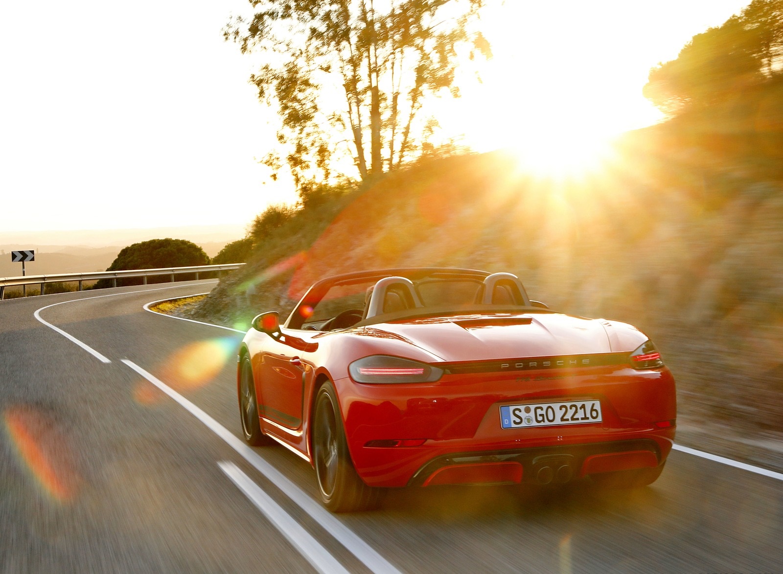 2019 Porsche 718 Boxster T (Color: Guards Red) Rear Wallpapers (7)