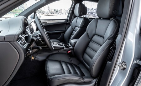 2019 Porsche Macan S (Color: Dolomite Silver Metallic) Interior Front Seats Wallpapers 450x275 (69)