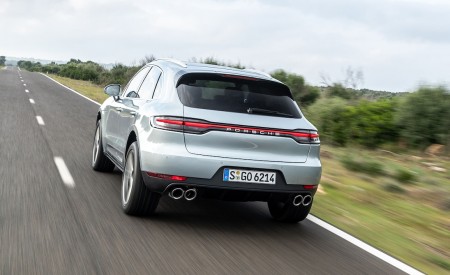 2019 Porsche Macan S (Color: Dolomite Silver Metallic) Rear Three-Quarter Wallpapers 450x275 (64)