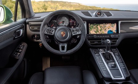 2019 Porsche Macan S (Color: Mamba Green Metallic) Interior Wallpapers 450x275 (23)