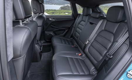 2019 Porsche Macan S (Color: Miami Blue) Interior Rear Seats Wallpapers 450x275 (32)