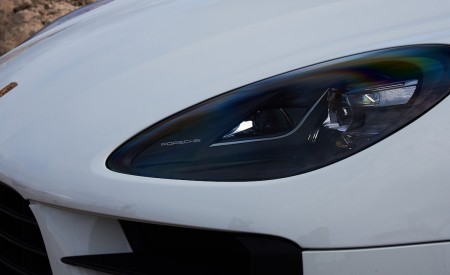 2019 Porsche Macan S Headlight Wallpapers 450x275 (105)