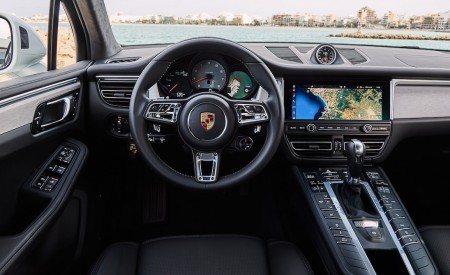 2019 Porsche Macan S Interior Wallpapers 450x275 (111)