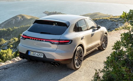 2019 Porsche Macan S Rear Three-Quarter Wallpapers 450x275 (45)