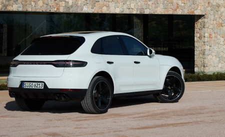2019 Porsche Macan S Rear Wallpapers 450x275 (103)