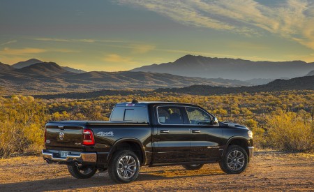 2019 Ram 1500 Laramie Longhorn Edition Rear Three-Quarter Wallpapers 450x275 (8)