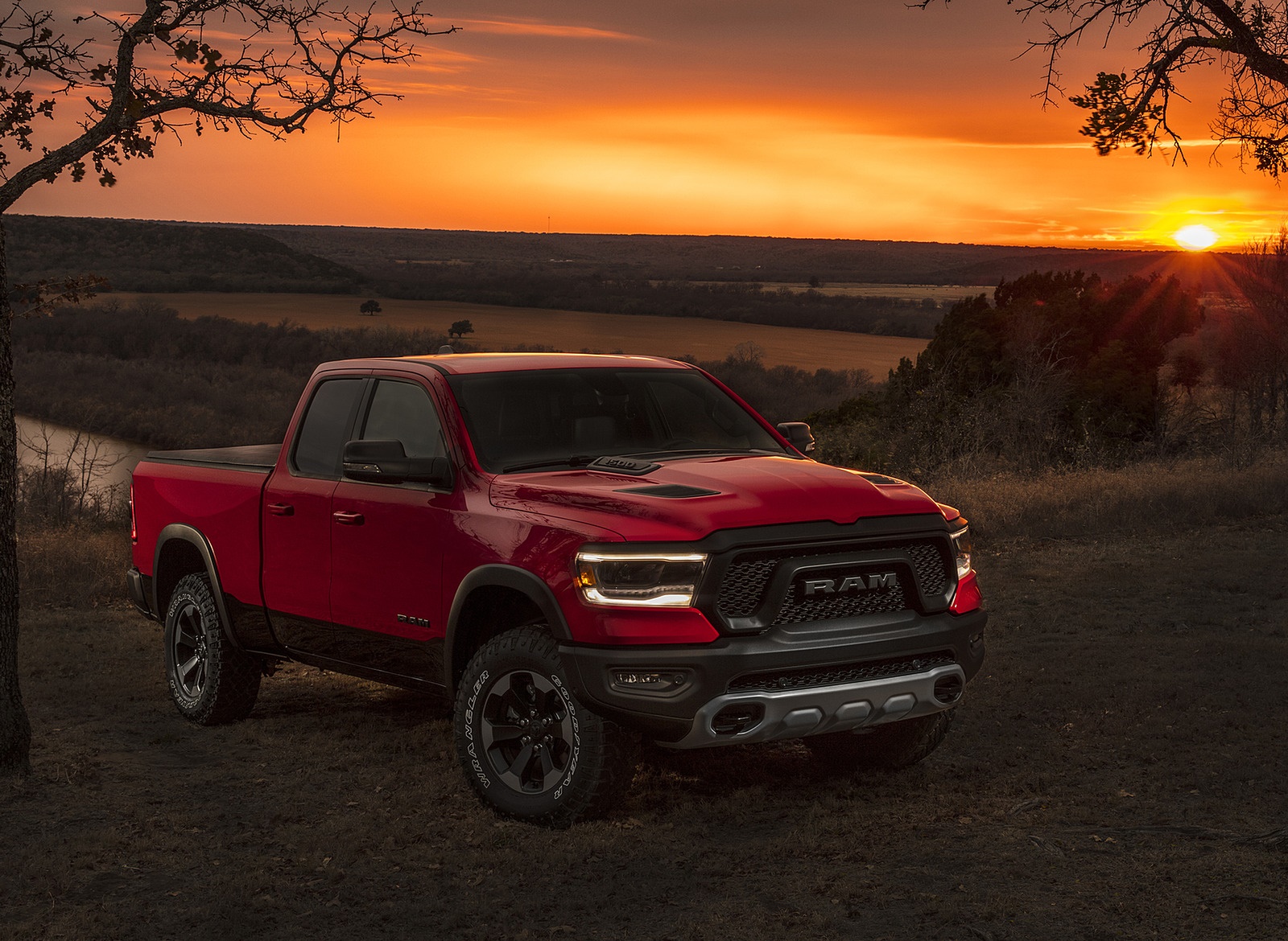 2019 Ram 1500 Rebel Front Three-Quarter Wallpapers #21 of 70