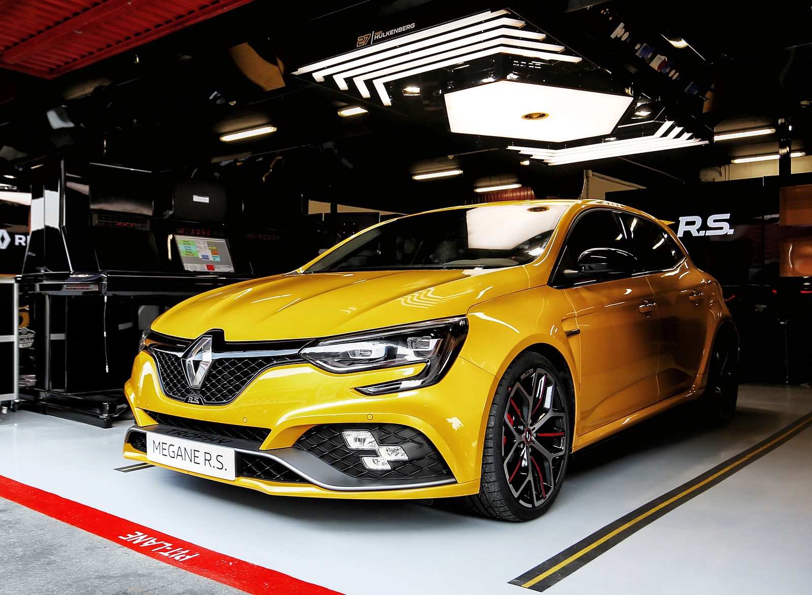2019 Renault Megane R.S. Trophy Front Three-Quarter Wallpapers (14)