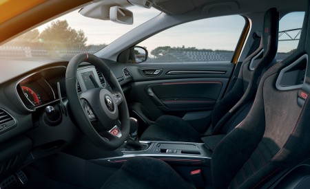 2019 Renault Megane R.S. Trophy Interior Wallpapers 450x275 (22)