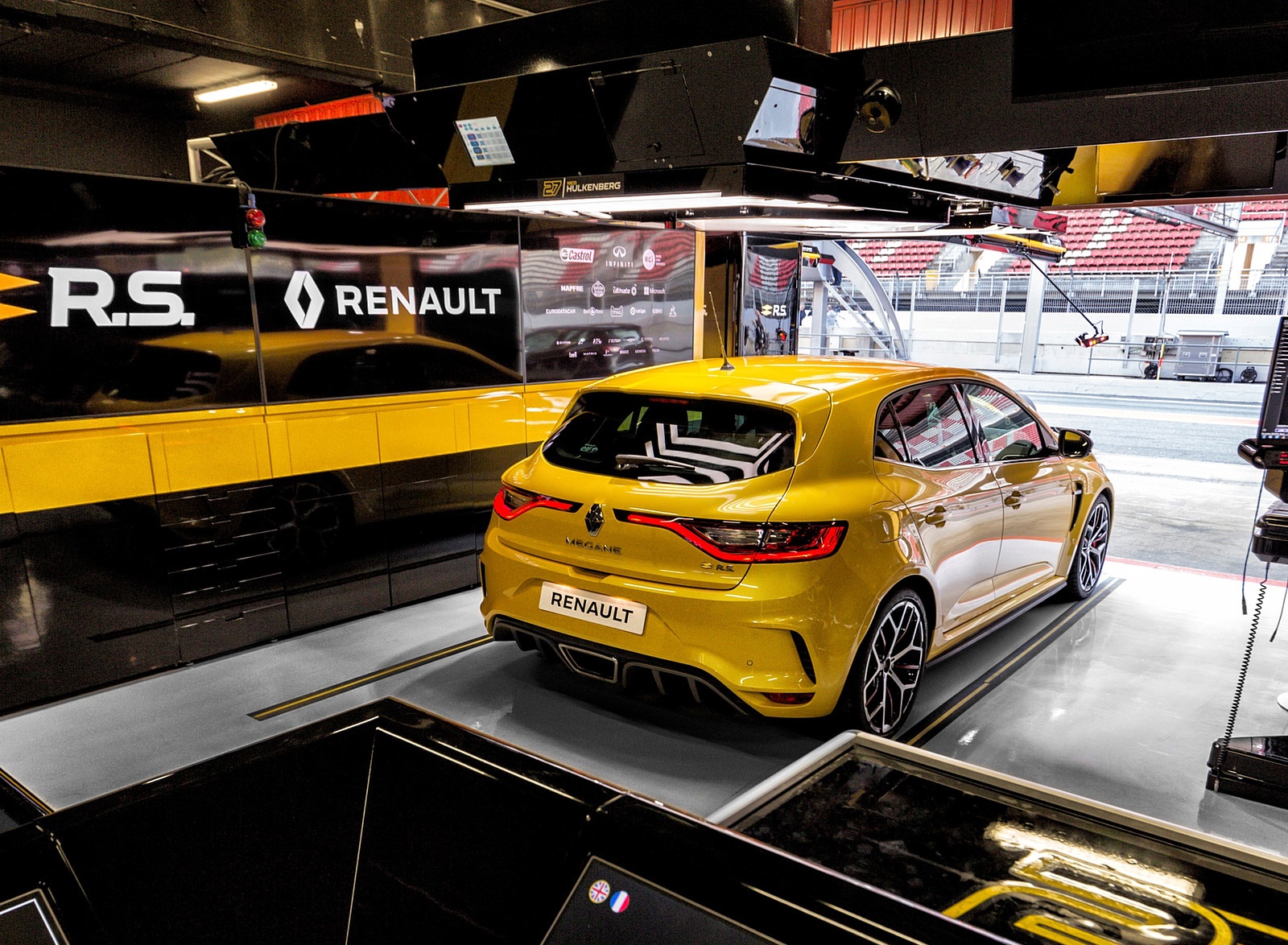 2019 Renault Megane R.S. Trophy Rear Three-Quarter Wallpapers (12)