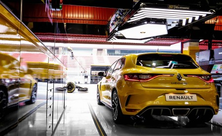 2019 Renault Megane R.S. Trophy Rear Wallpapers 450x275 (11)