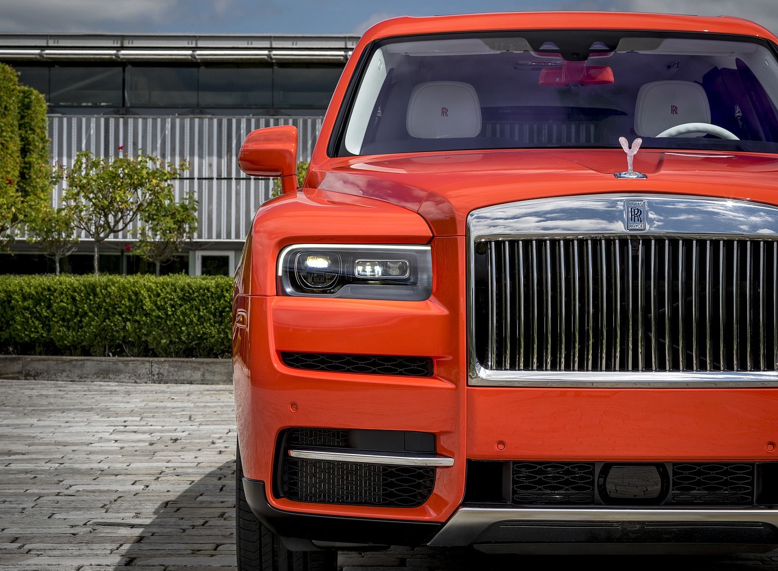 2019 Rolls-Royce Cullinan (Color: Fux Orange) Headlight Wallpapers #36 of 122