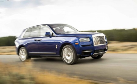 2019 Rolls-Royce Cullinan (Color: Salamanca Blue) Front Three-Quarter Wallpapers 450x275 (3)