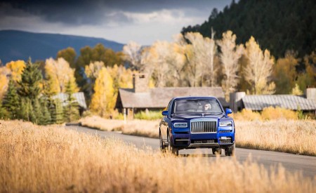 2019 Rolls-Royce Cullinan (Color: Salamanca Blue) Front Wallpapers 450x275 (14)